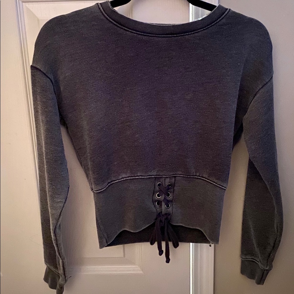 American Eagle grey tie front sweater